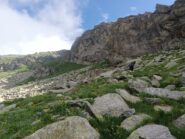 Sulla traccia,  verso il colle d'Unghiasse.