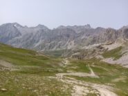 Il primo tratto della discesa verso Chiappera dal colle.