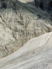 Verso l'attacco, ben individuato da sosta con cordoni bianchi