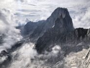 Vista sul Badile una volta raggiunta la vetta della Punta Angela.