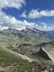 Vista dal colle Salza. Da qui manca ancora un'ora alla cima.