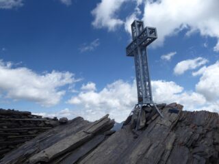 La bella croce di vetta.