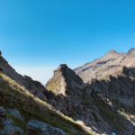 l'attacco alla normale del Mont Nery arrivando da un colle in alto a destra, noi per arrivare alla cresta siamo rimasti appunto più sulla destra 