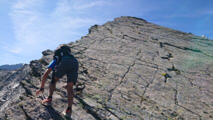 La placca, affrontata in discesa.