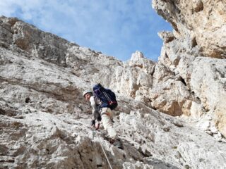 Salendo alla forcella Stephen sulla ferrata Nico Gusella