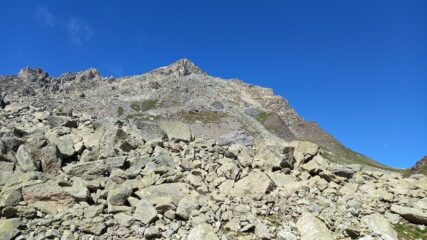 Salendo il vallone dell'urina la massa di massi che forma il Palavas.