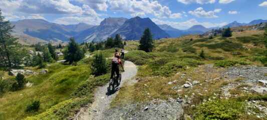 Discesa verso lac Serailles