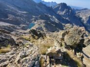 Il lago sotto il gelas è la parte ripida da sopra