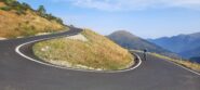 Asfalto perfetto verso il colle