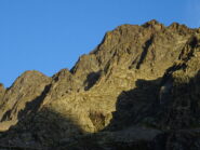 Lo sperone all'alba, ben evidenti i 3 risalti che lo costituiscono