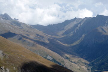 Vista sulla valle del torrente Agnello
