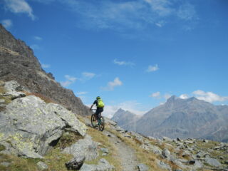 sulla destra la Grivola 3969 m. 