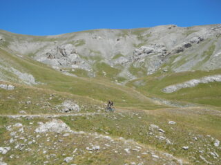 panoramica discesa verso il Colle della Montagnetta