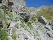 il tratto franato e dissestato per l'attraversamento del Rio Servagno