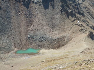 Vista sul Bivacco Zullo dalla cima