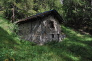 L’alpeggio di Freydevaz salendo da Tsapy
