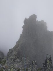 Parte centrale della via, è un susseguirsi di torrioni sul filo di cresta