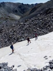 un piccolo nevaio dopo il Colle Marinet