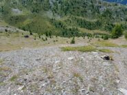 Ultimo ometto trovato da qua in giù o in sù il sentiero (sbagliato) preso è evidente fino al fondo valle