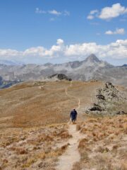 La Gardiole vista dalla Tete de Molines e il Pic de Rochebrune che svetta sullo sfondo.
