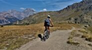Sulla panoramica dorsale est in discesa dal Gondran