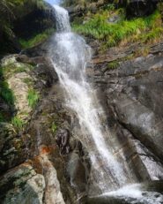 2a calata dal basso, tuffo possibile dai gradoni sulla destra
