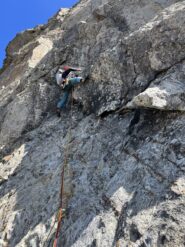 L'inizio del terzo tiro parte superiore: roccia da lacrime !!!