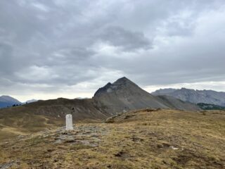 Guglia rossa vista dal lago 