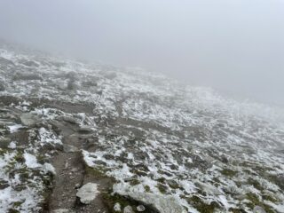 scendendo dalla vetta