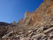 la bastionata rocciosa della Rocca Rossa