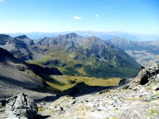 Dalla cima verso il vallone di Cuneaz.