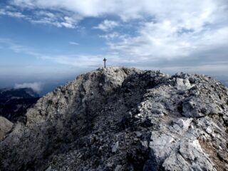 La vetta vista dall'inizio della Ferrata Est. 
