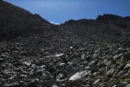 Il Col Garin e la sottostante pietraia visti scendendo al Rifugio Arbolle