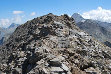 La vetta del Vallonet, in discesa verso il colle