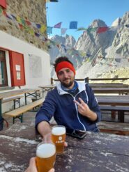 La meritata birra al Rifugio