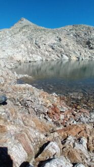Il Lac Guillie con la cima Ghiliè sullo sfondo