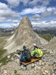 La panchina e l'inedita vista su Rocca la Meja