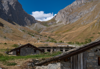 la conca del lago vista da Licony