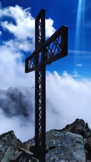 La croce di vetta