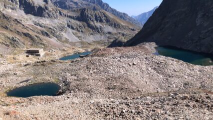 Caserma della Lausa e laghi