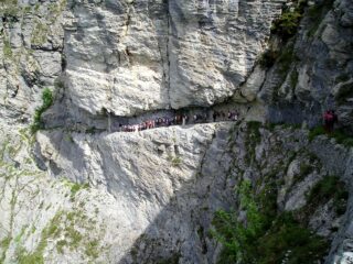 Tratti spettacolari scavati nella roccia