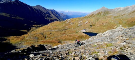 Sotto il col de Valpreveyre sulla bici giusto per una foto!