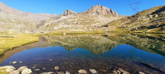 Lago Losere a pochi metri dall'auto