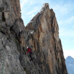 la facile cengia sotto il Clocheton d'accesso allo spigolo..