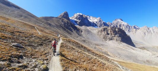 In salita verso il col Girardin