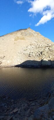 Uno dei laghi Losere poco dopo la partenza, 2500m