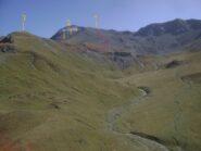 dal monte Clausis: 1-Terra Nera; 2-cresta diretta verso Gran Barà (ometti); 3-Gran Barà; in rosso a grandi linee la mia discesa libera su pietraie poi in traverso verso il Gran Barà