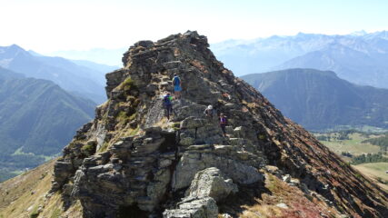 percorrendo la breve cresta