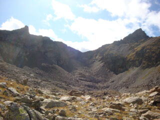 Altopiano Rocca Rossa con cime Montagnetta e monte omonimo