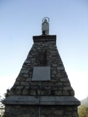 Stele con Madonna in vetta al Castelletto
